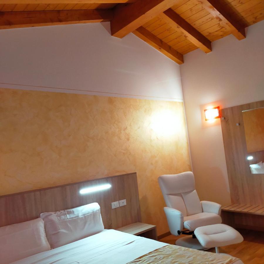 Al Cavaliere Villa Pordenone Kültér fotó
